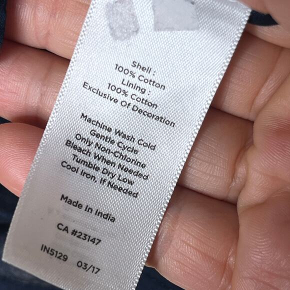 Talbots Women's Navy Pink Embroidered Floral Yoke Blouse Size Small - Picture 4 of 4